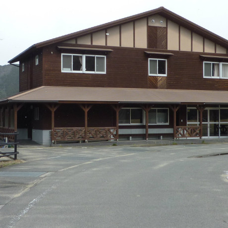 4_中央運動公園 管理棟　外観